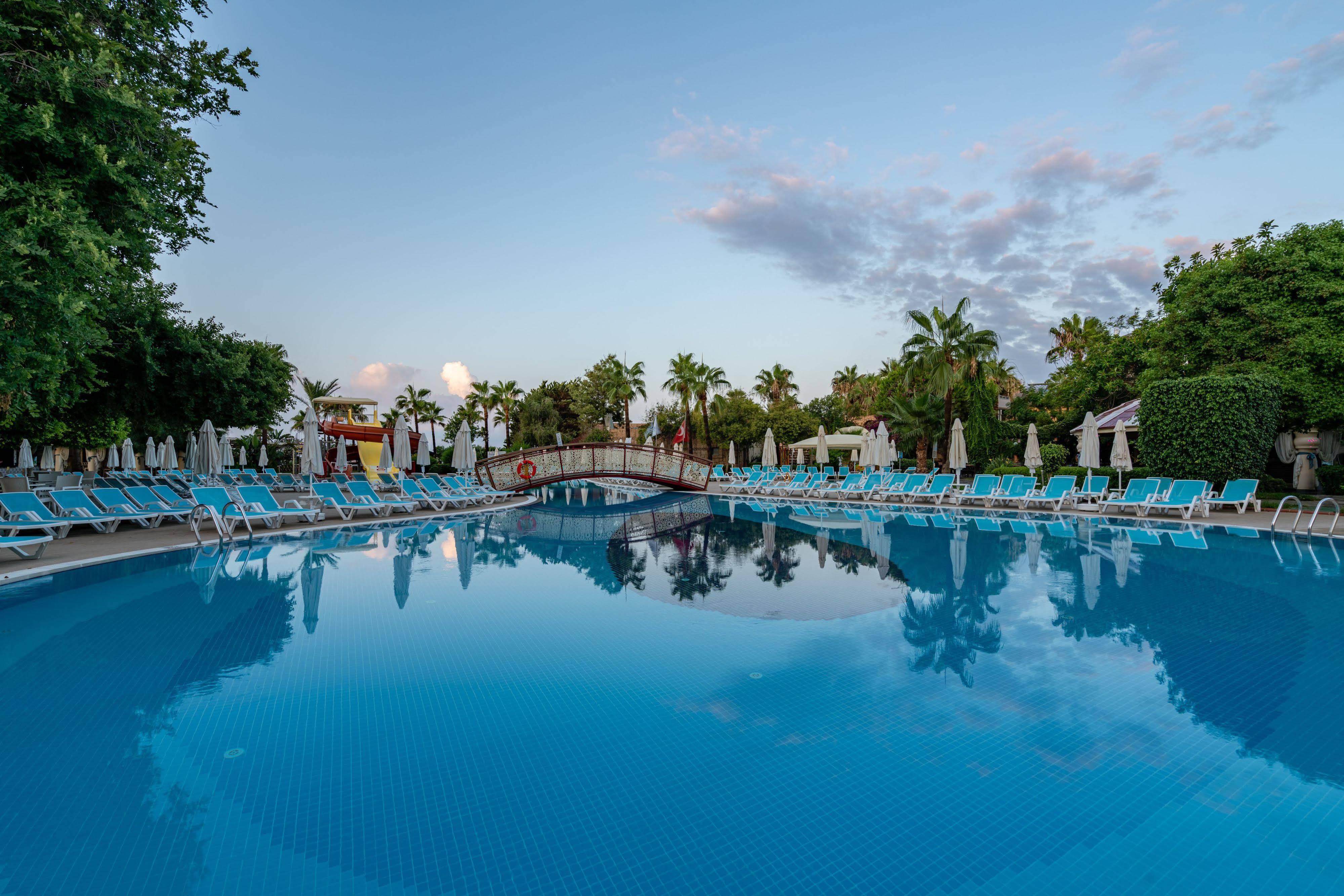 Palmeras Beach Hotel Payallar Exterior photo